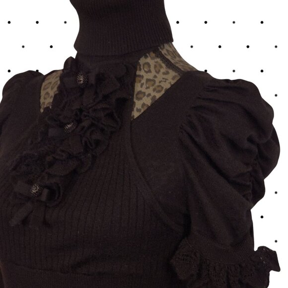 Stunning black sweater with neck cuff and ruffled details - Picture 3 of 5